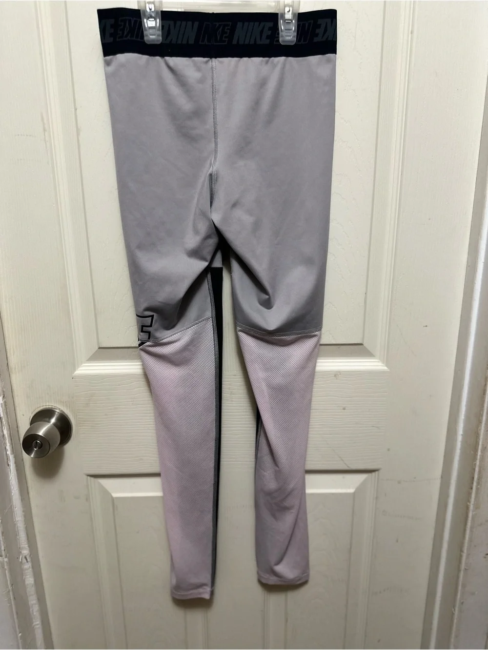 Nike Dri-FIT Women's Color-Block Mesh Training Leggings – Size S
